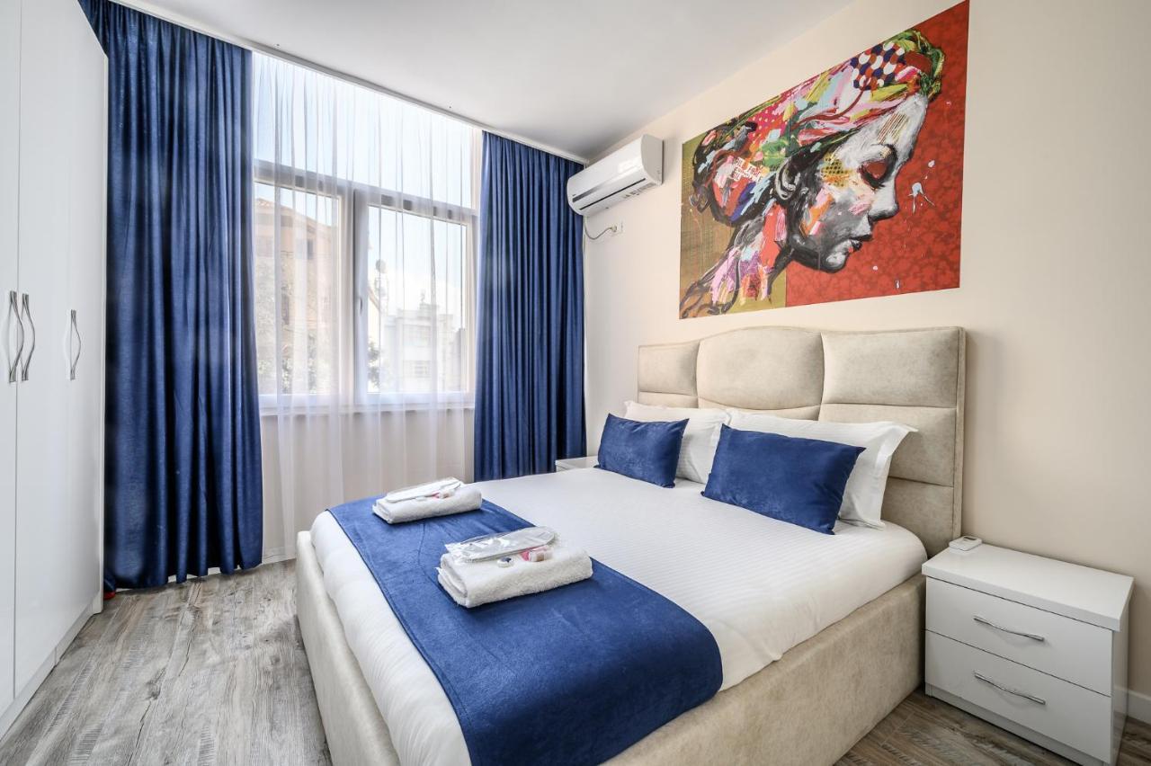 Miku Apartment-Modernly Designed Downtown Tirana Exterior photo