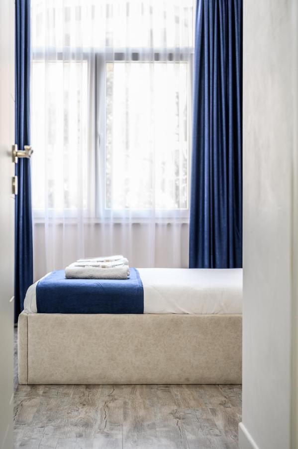 Miku Apartment-Modernly Designed Downtown Tirana Exterior photo